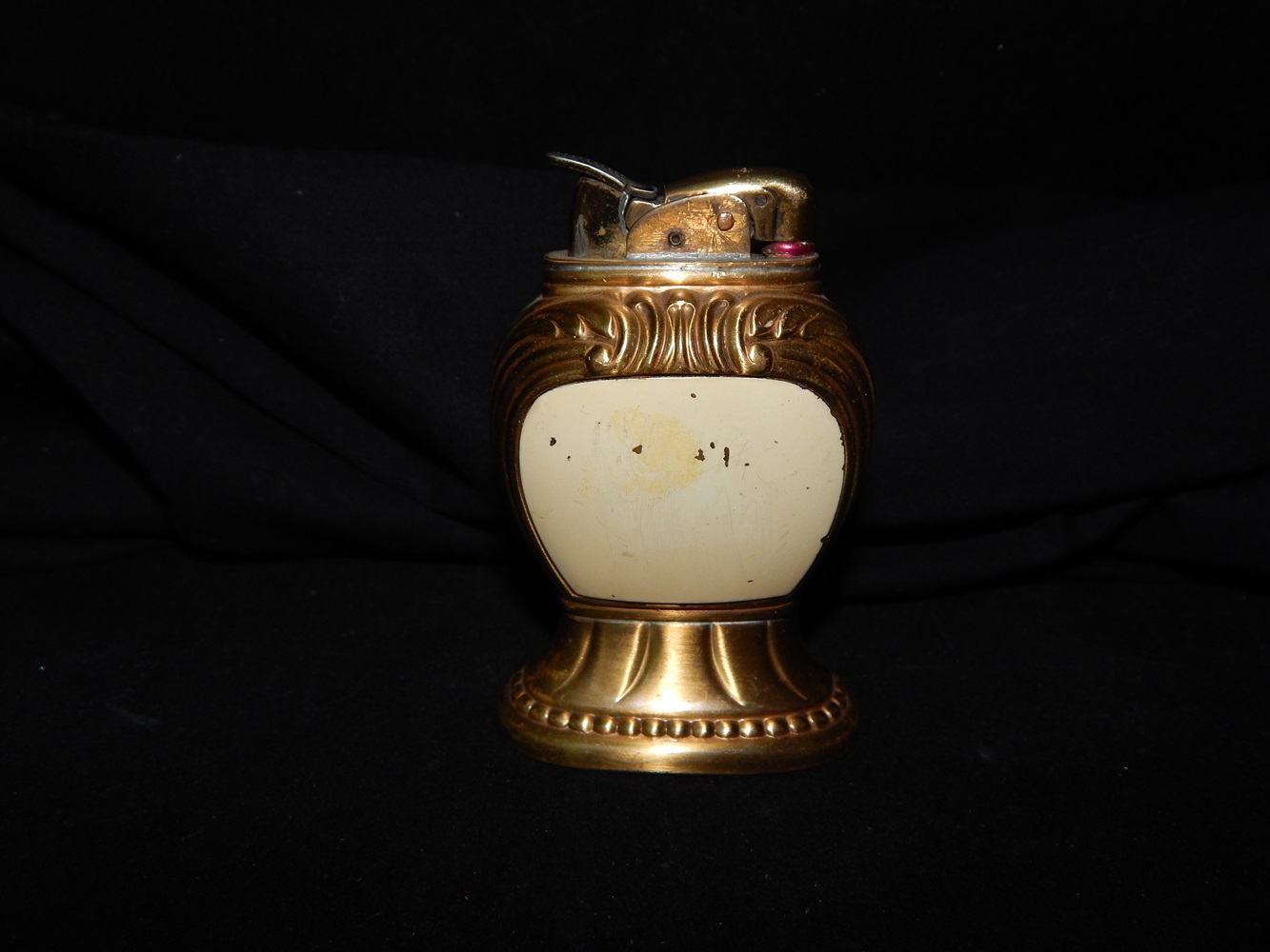 Evans Cigarette Lighter and Ash Receiver