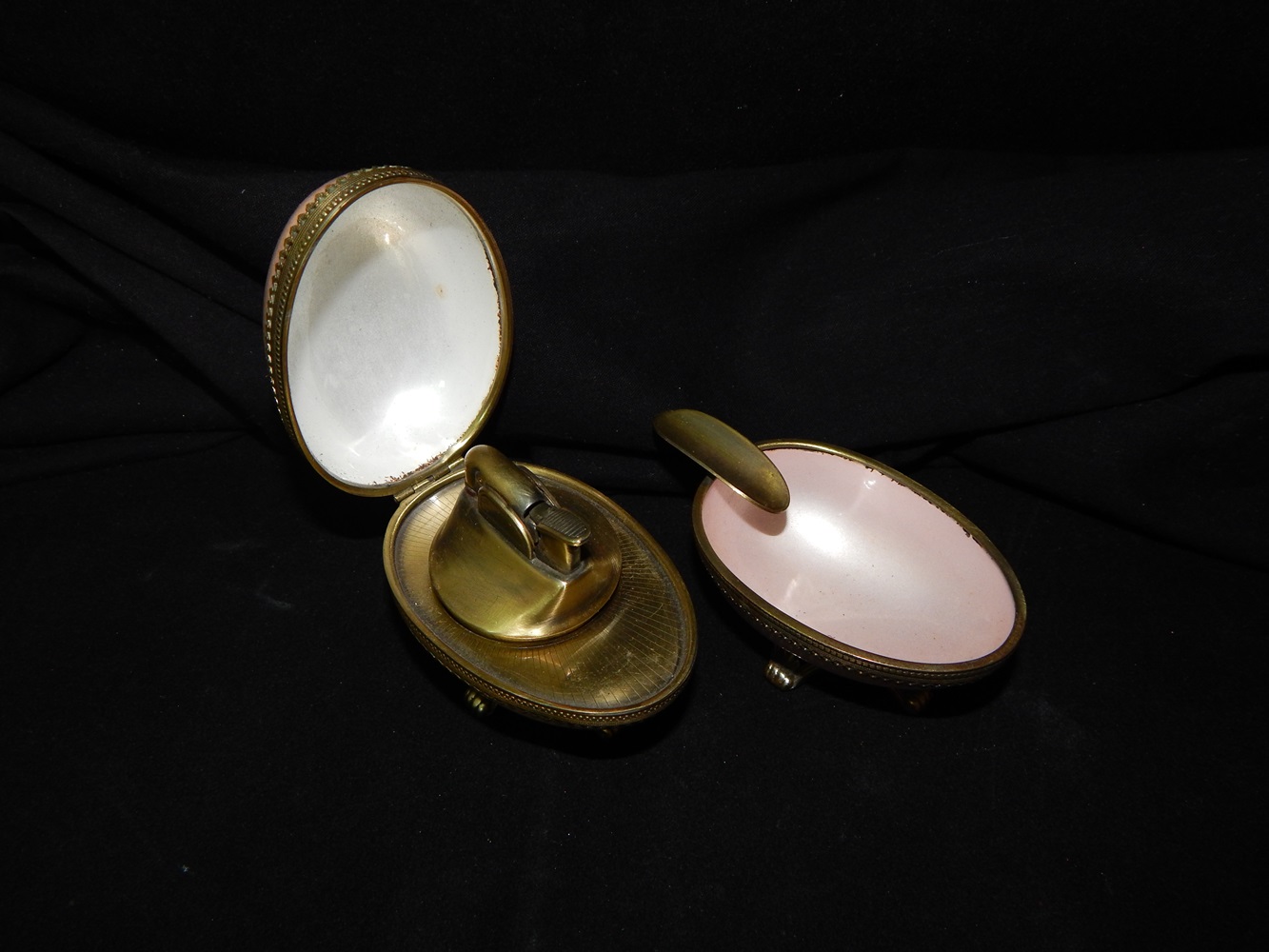 Evans Cigarette Lighter and Ash Receiver