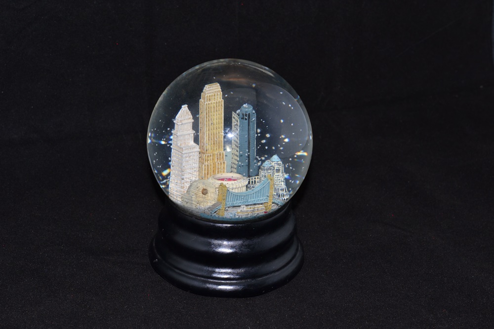 Vintage Musical Snow Globe Of Cincinnati 