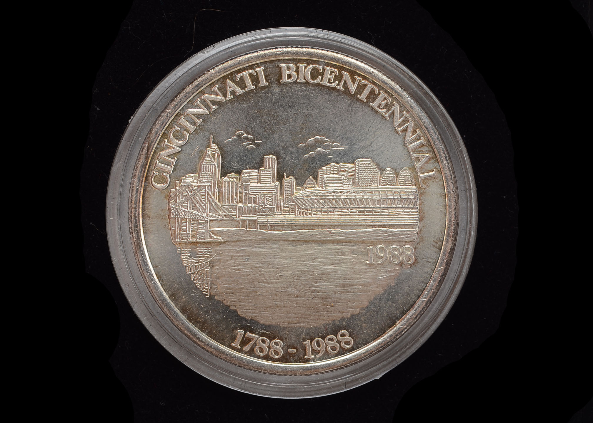 1988 Cincinnati Bicentennial One Ounce .999 Pure Silver Coin