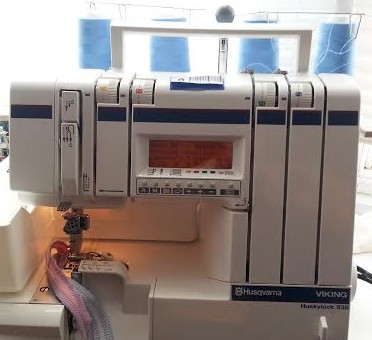 Husqvarna Viking Huskylock Model 936 Serger