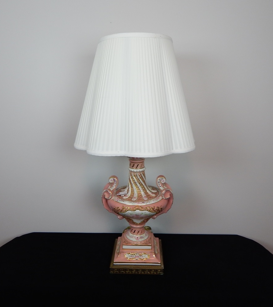 Vintage Capodimonte Style Lamp