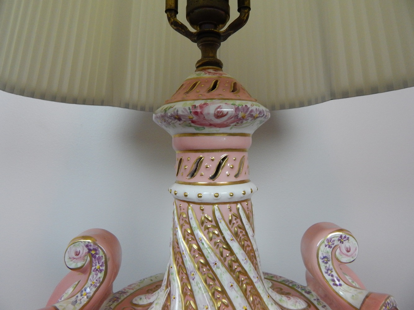 Vintage Capodimonte Style Lamp