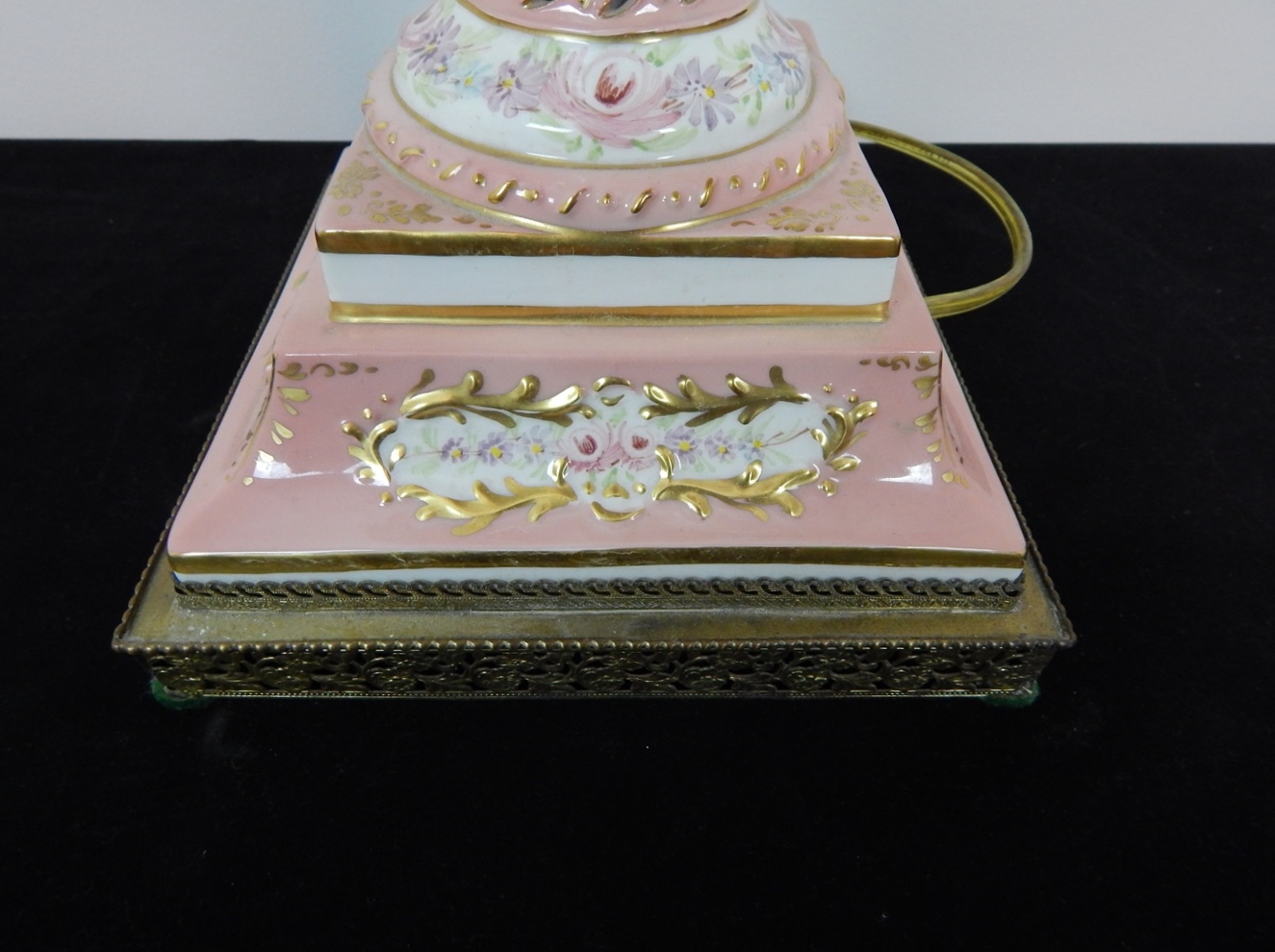 Vintage Capodimonte Style Lamp