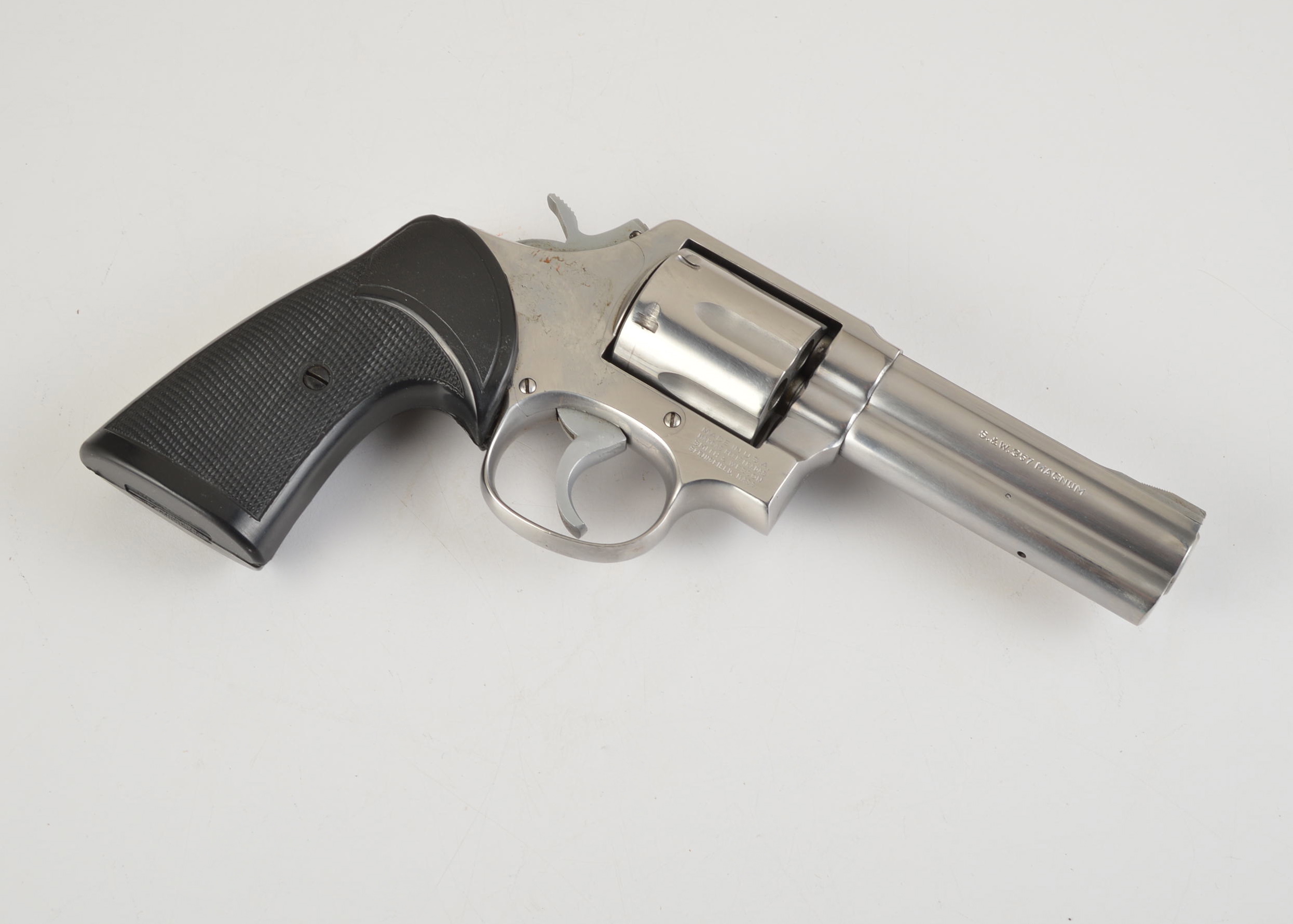 Smith and Wesson Model 681 .357 Magnum Six Shot Revolover