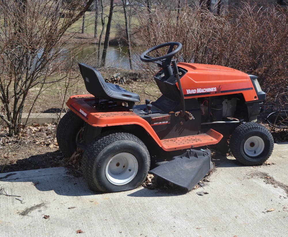 1998 Yard Machines by MTD Lawn Tractor