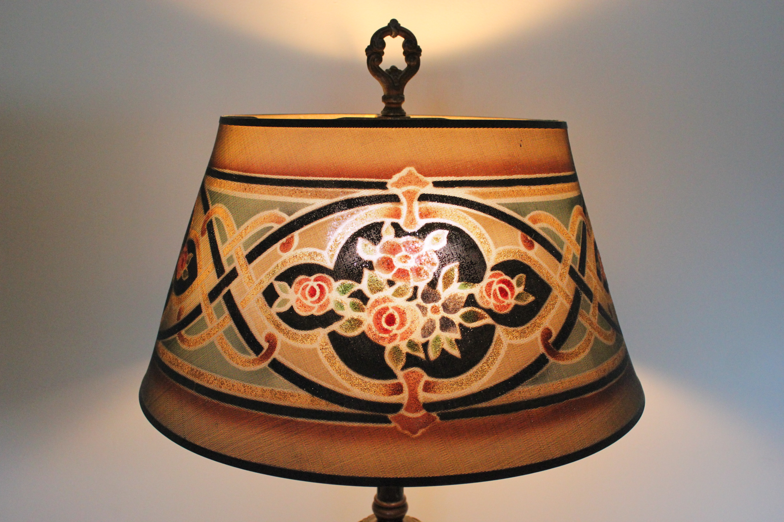 Vintage Rembrandt Table Lamp 