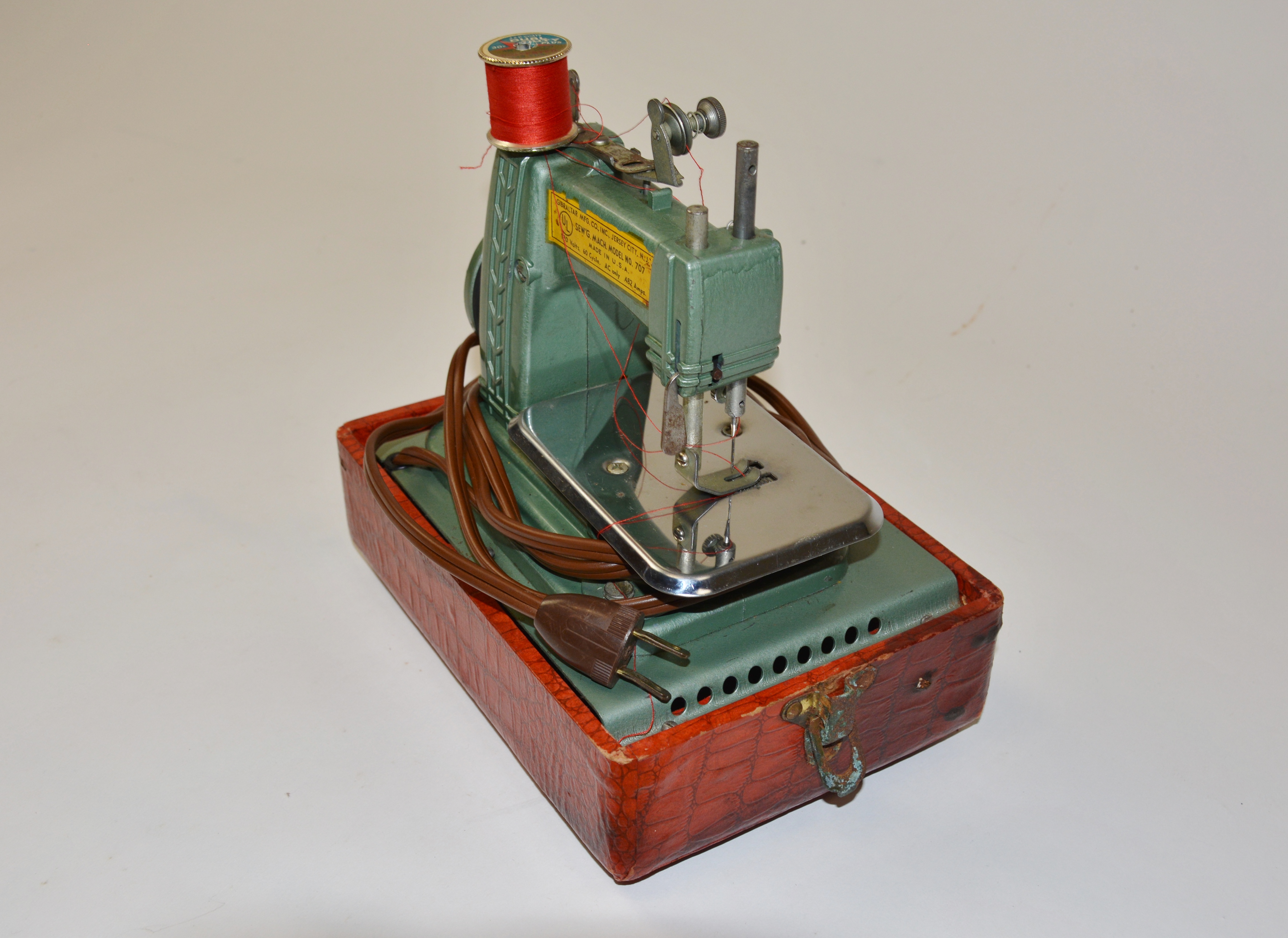 Betsy Ross Miniature Sewing Machine 1949