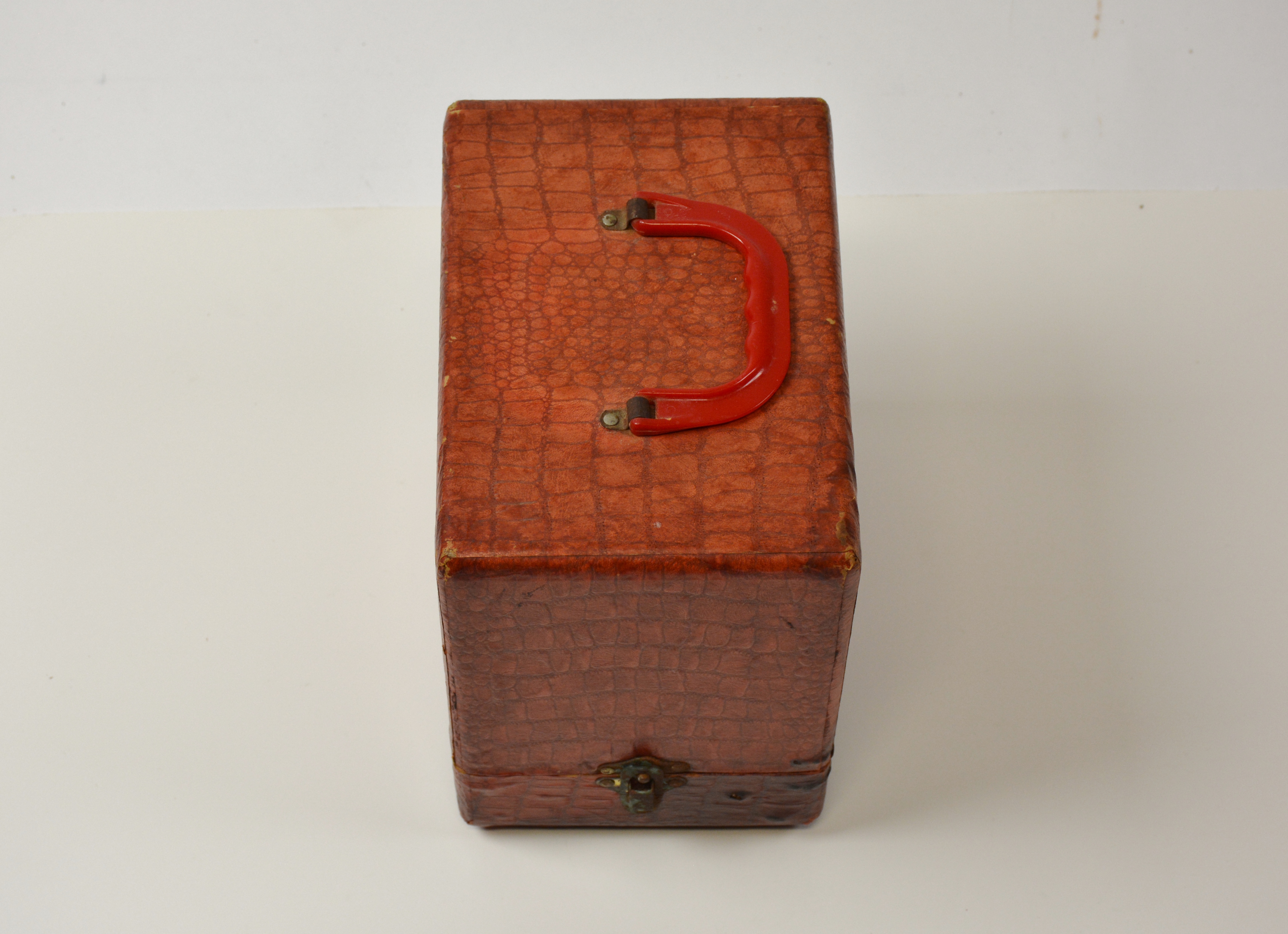 Betsy Ross Miniature Sewing Machine 1949