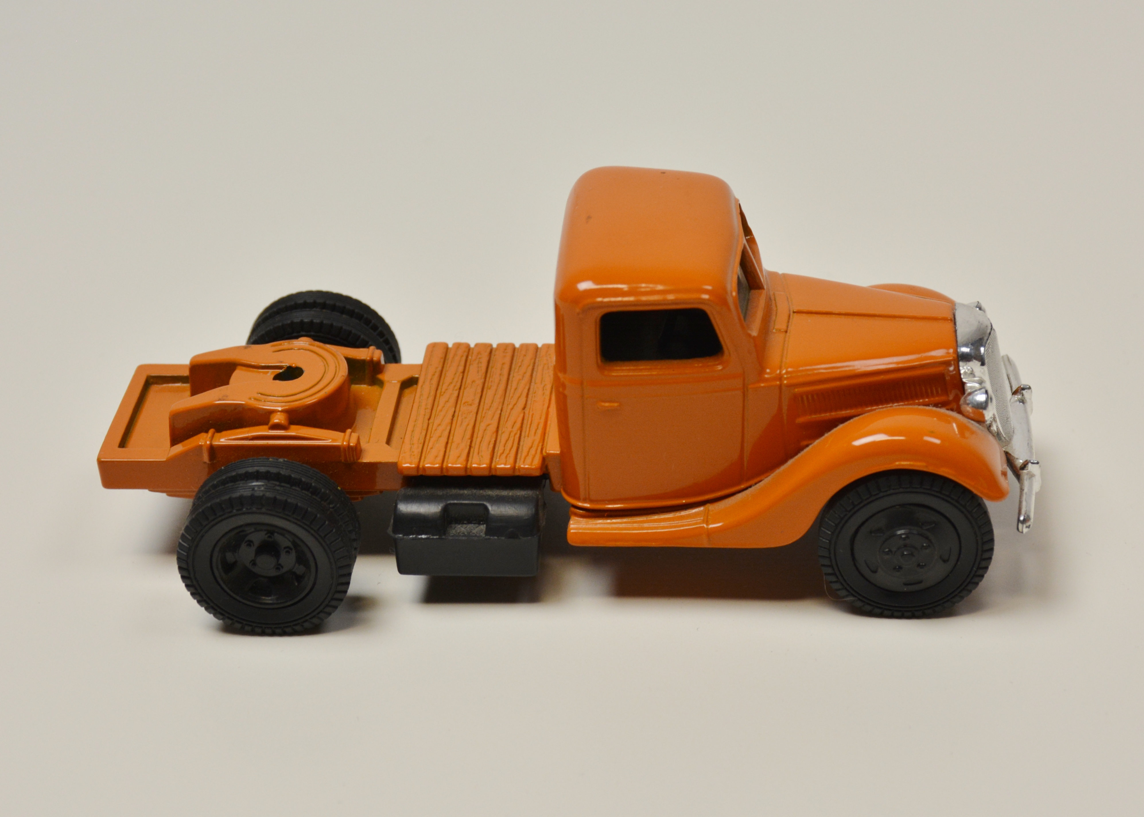 Ertyl Replica 1937 Ford Truck and Preston Trucking Co. Trailer