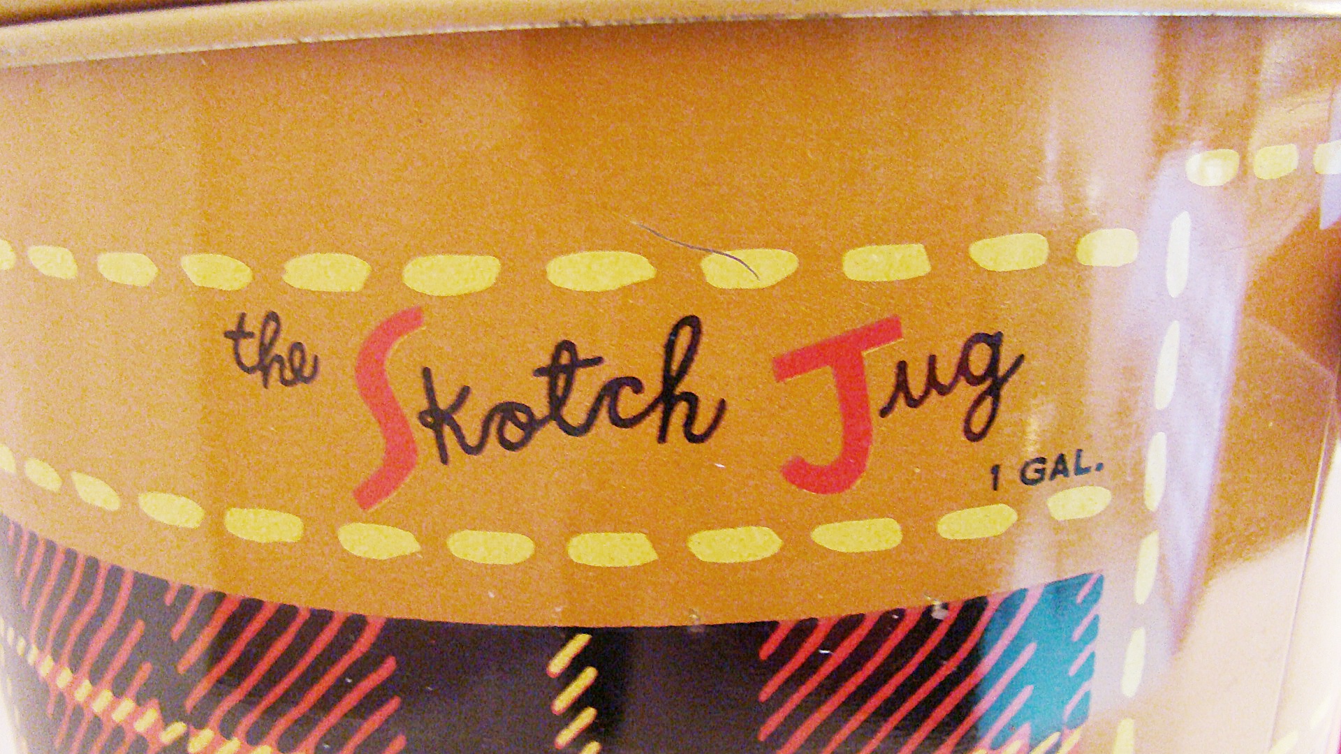 Retro Ala-Diner Outing Kit and Red Plaid Hamilton Cooler