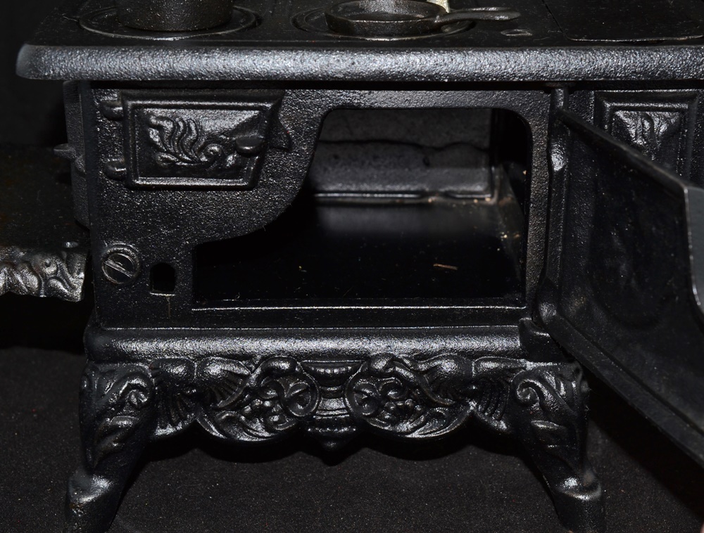Large 1950s Reproduction Crescent Cast Iron Toy Stove