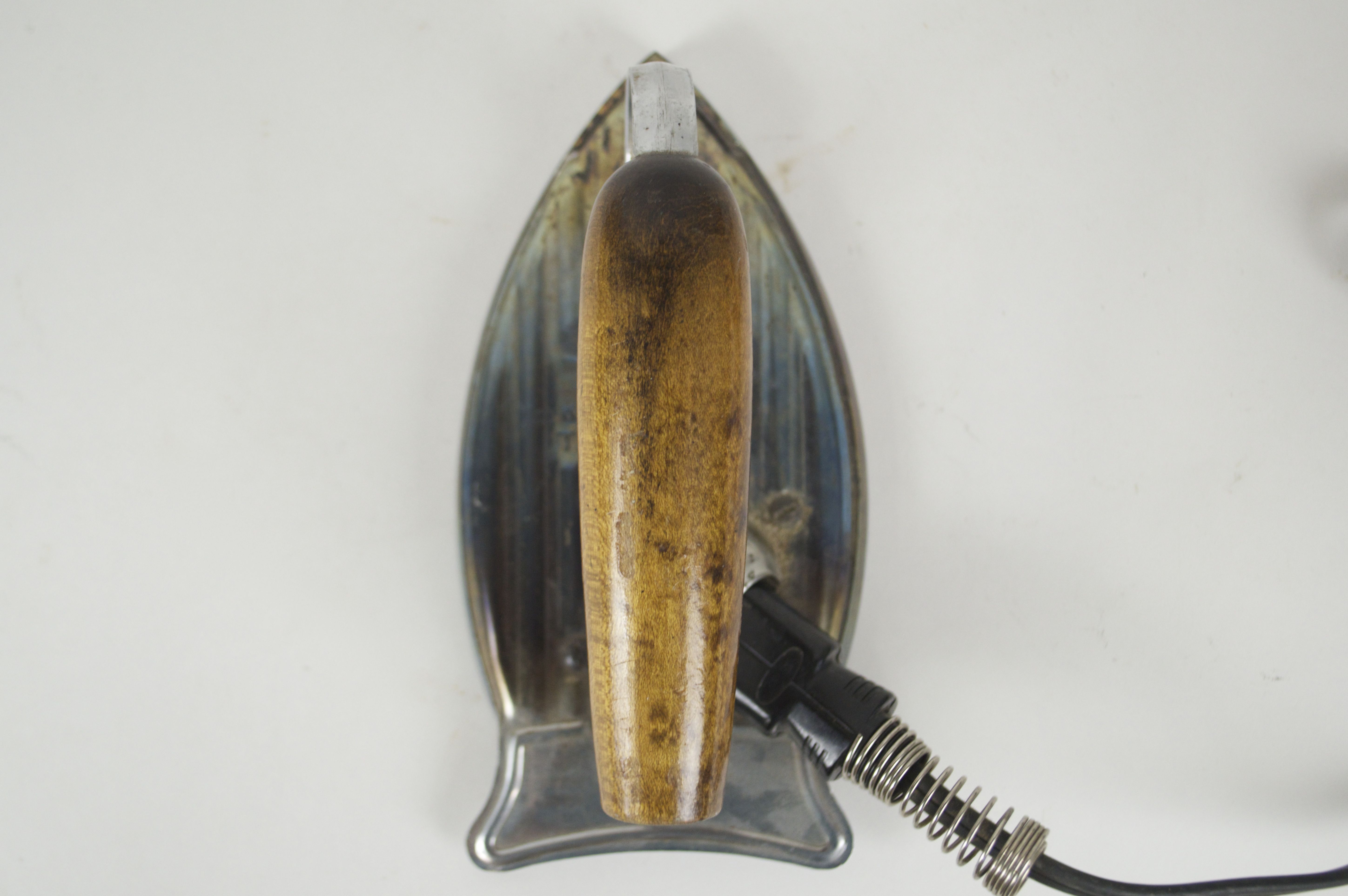 Vintage Knapp Monarch Travel Iron