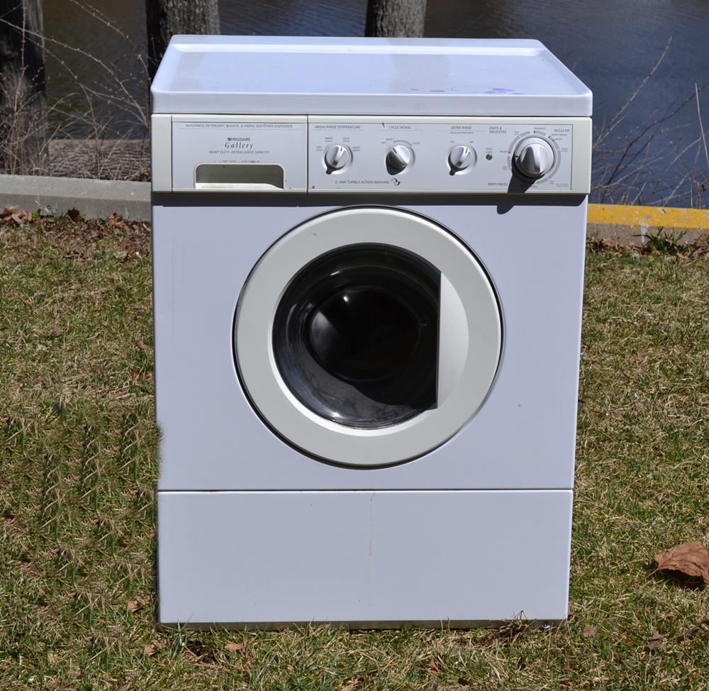 Frigidaire Gallery Front Load Washing Machine