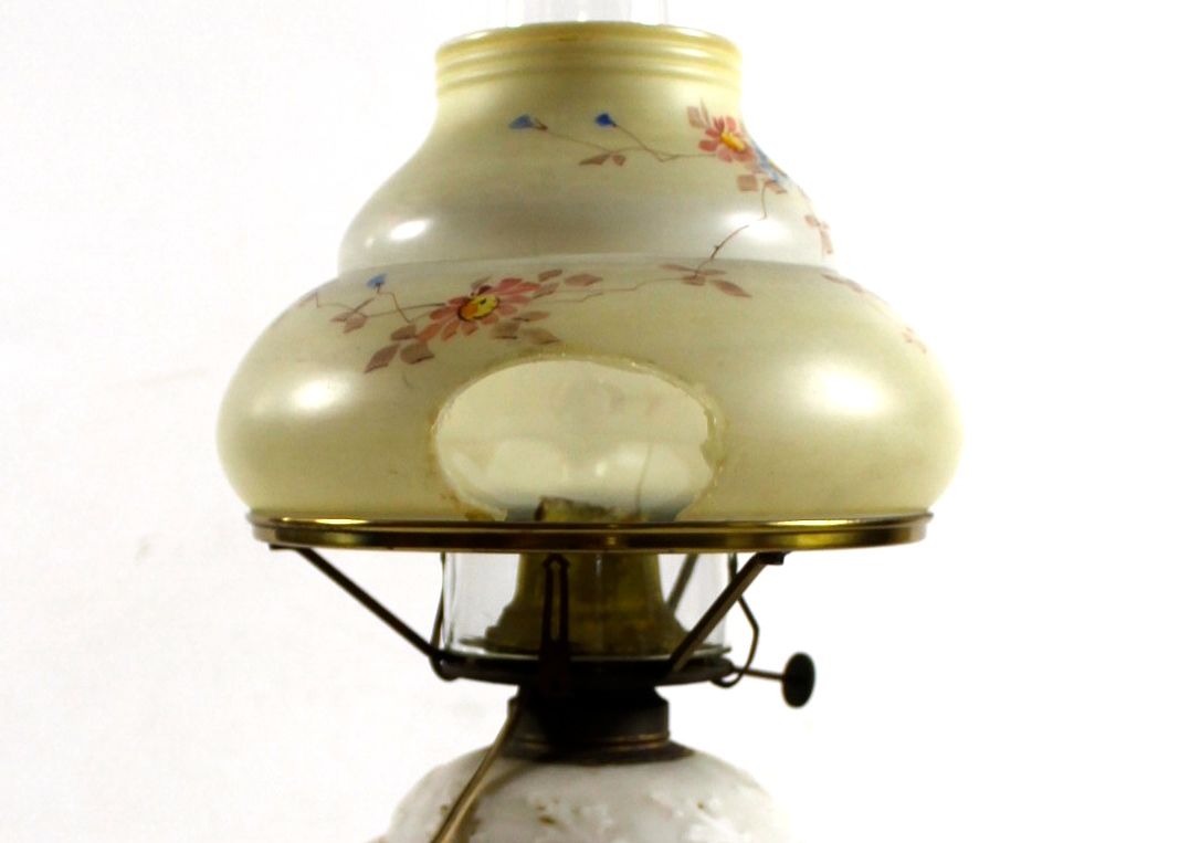 Antique Gone with the Wind Table Lamp