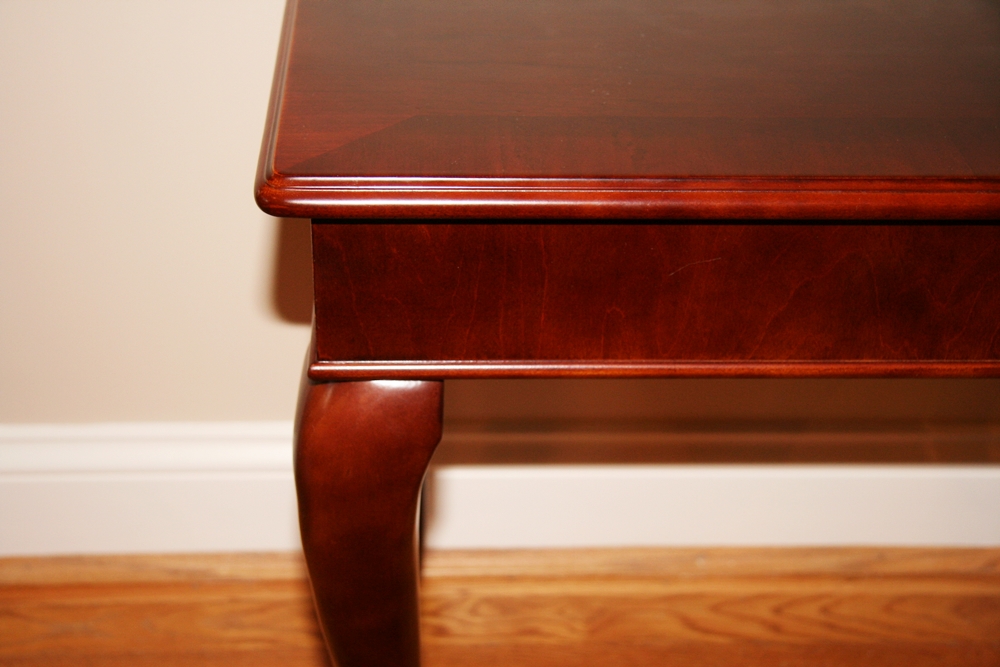 Bombay Company End Table