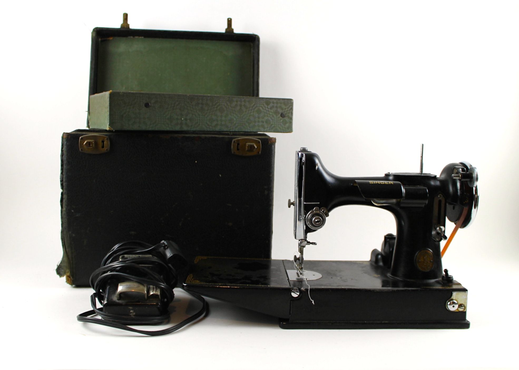 Featherweight Singer Sewing Machine in its Original Case