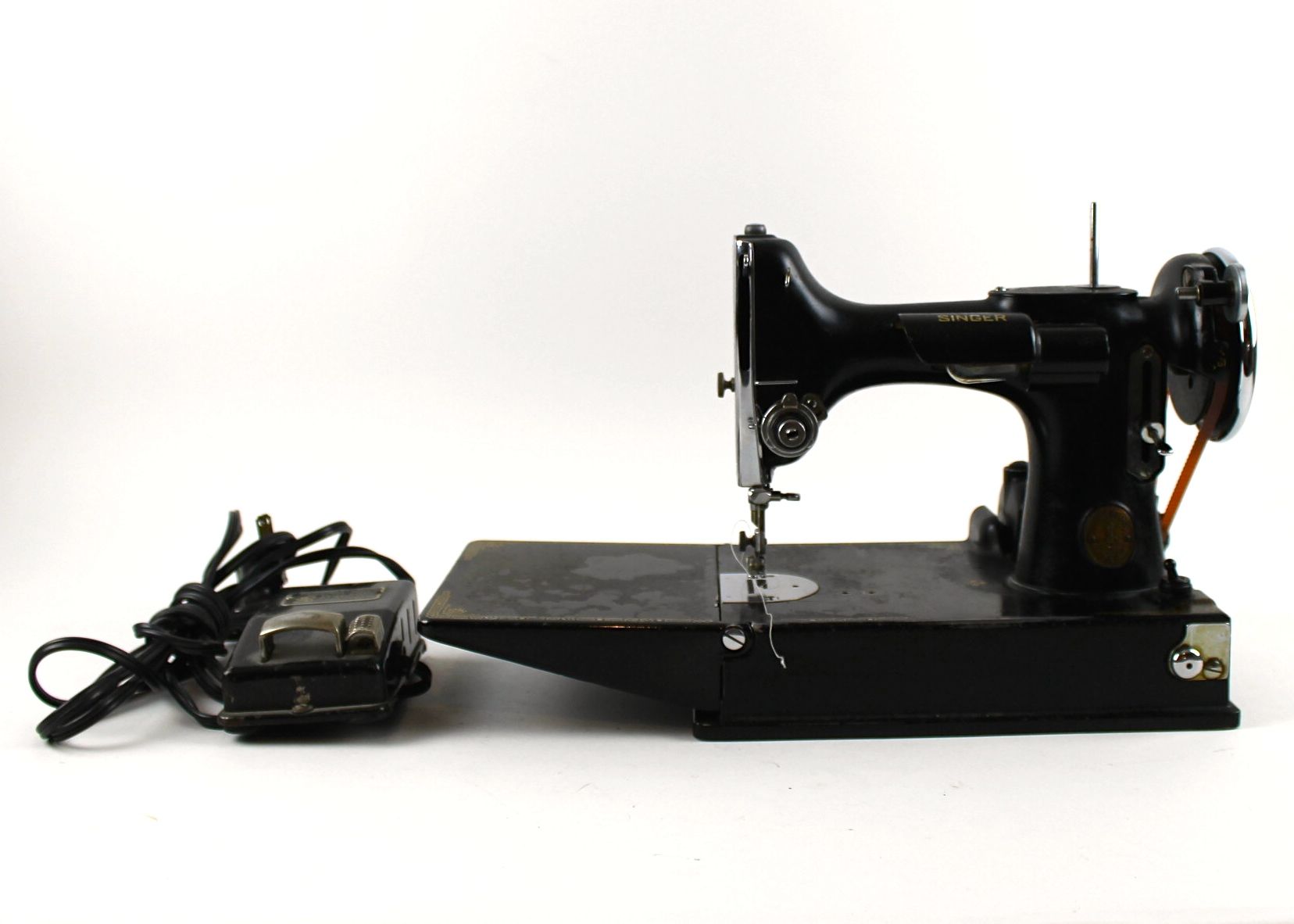 Featherweight Singer Sewing Machine in its Original Case
