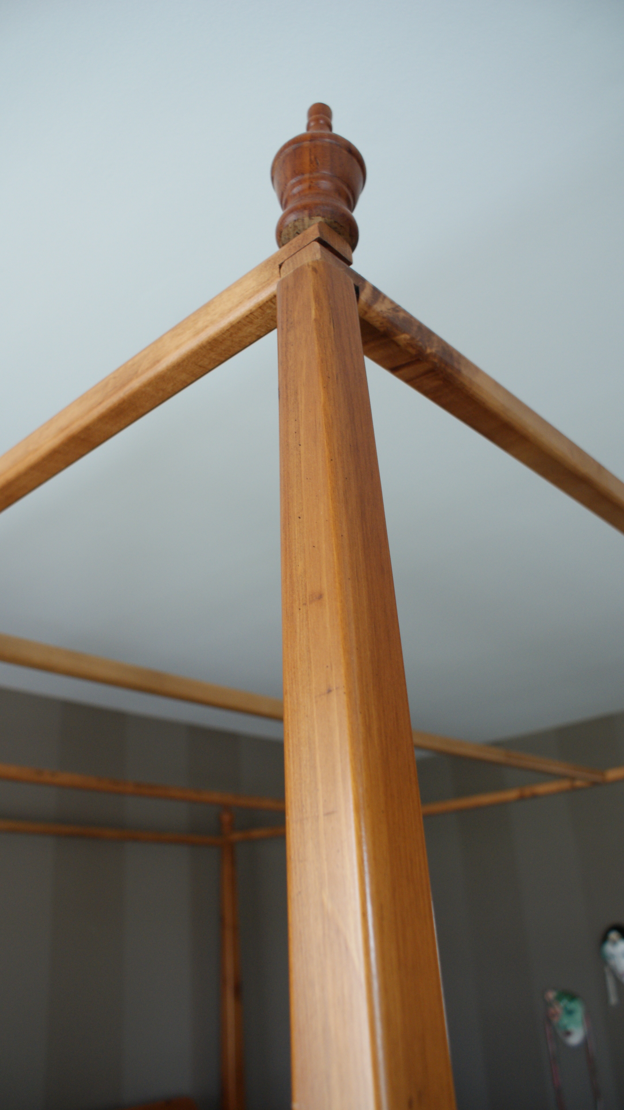 Broyhill Solid Pine King Size Canopy Bed