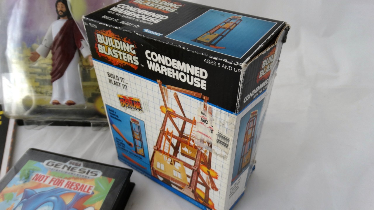 Collectible Sonic Sega Genesis Game, Magazine, and Other Toys