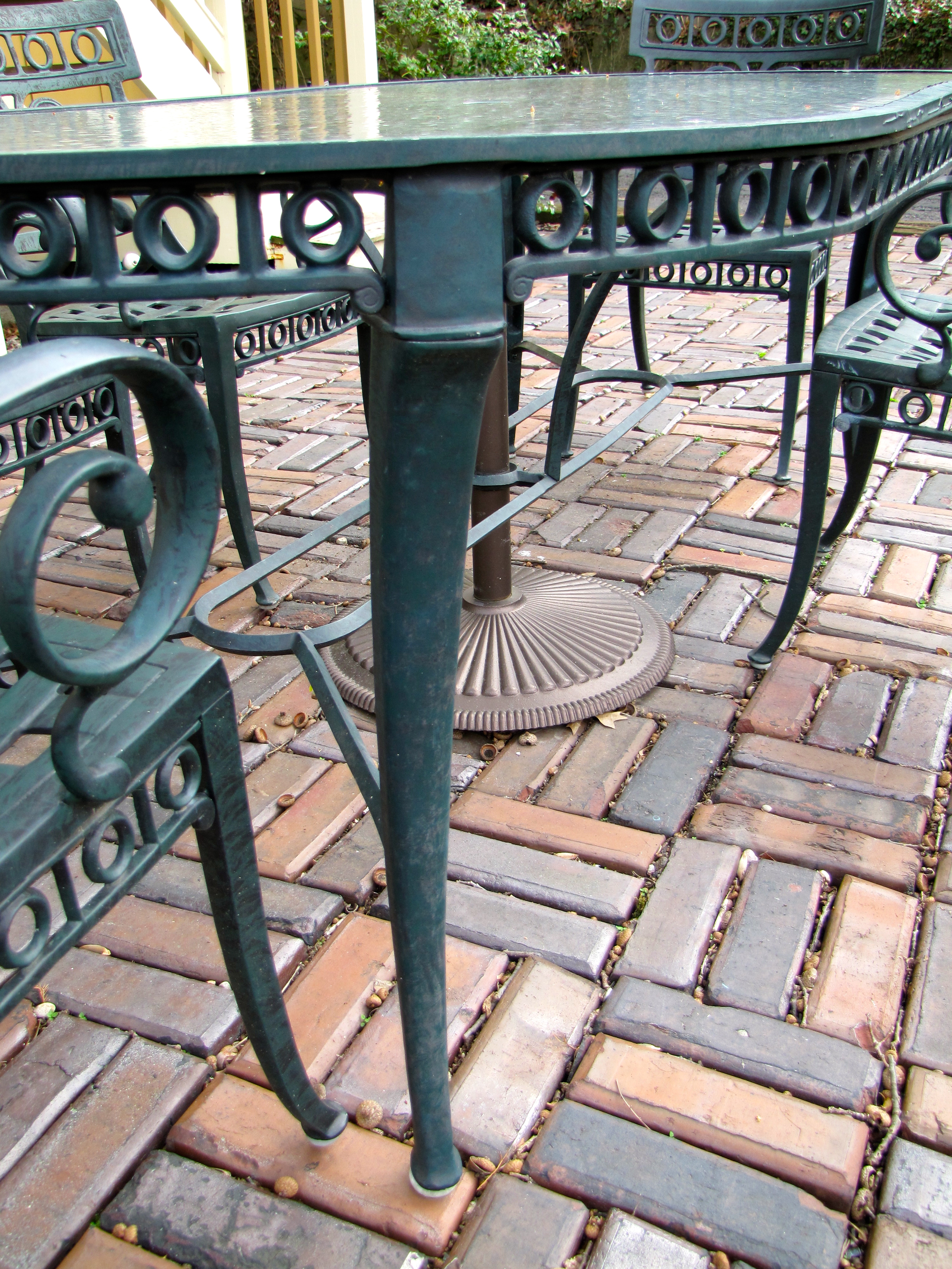 Frontgate Outdoor Dining Set