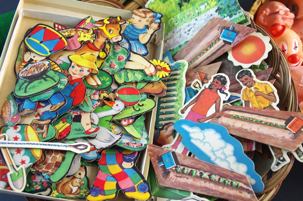 Puppet Heads and Paper Figures with Flannel Roll