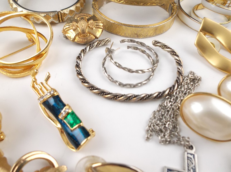 Assortment of Gold and Silver Tone Costume Jewlery