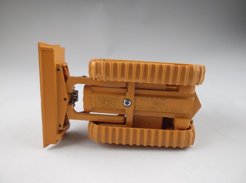 NZG Diecast Case 850C Angle Tilt Dozer Model 