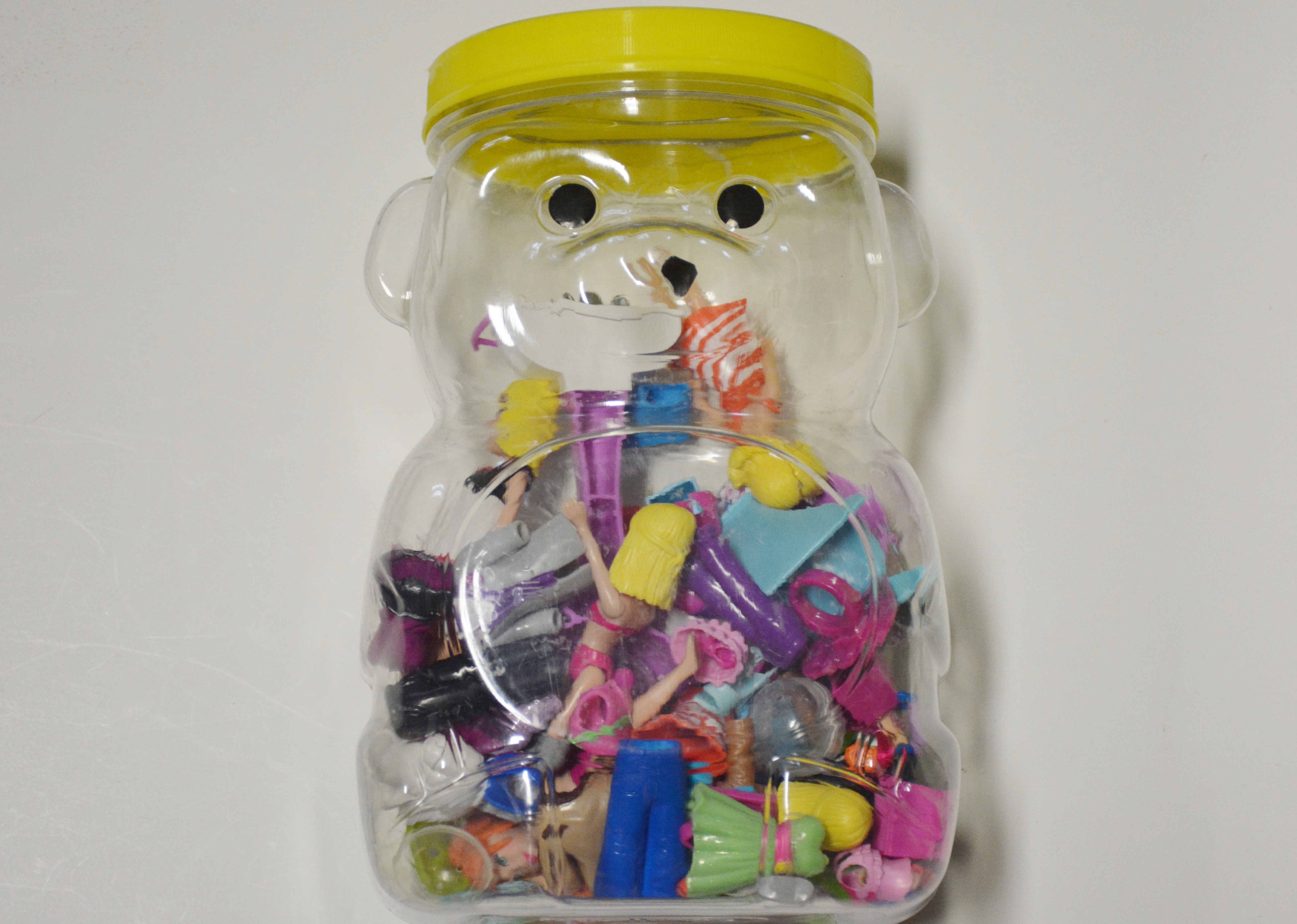 Toy Lot Includes Uno, Polly Pocket and More