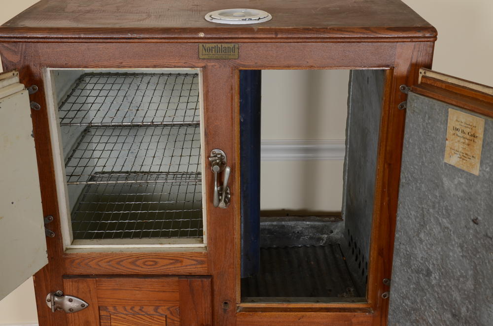 Early 20th Century Northland Gurney Refrigerator Co. Ice Box