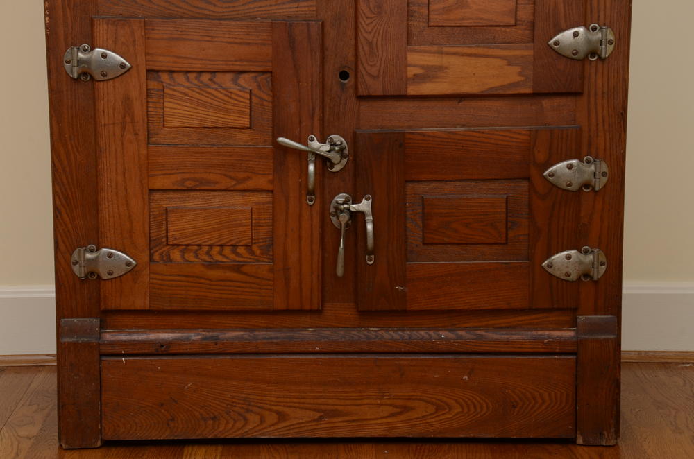 Early 20th Century Northland Gurney Refrigerator Co. Ice Box