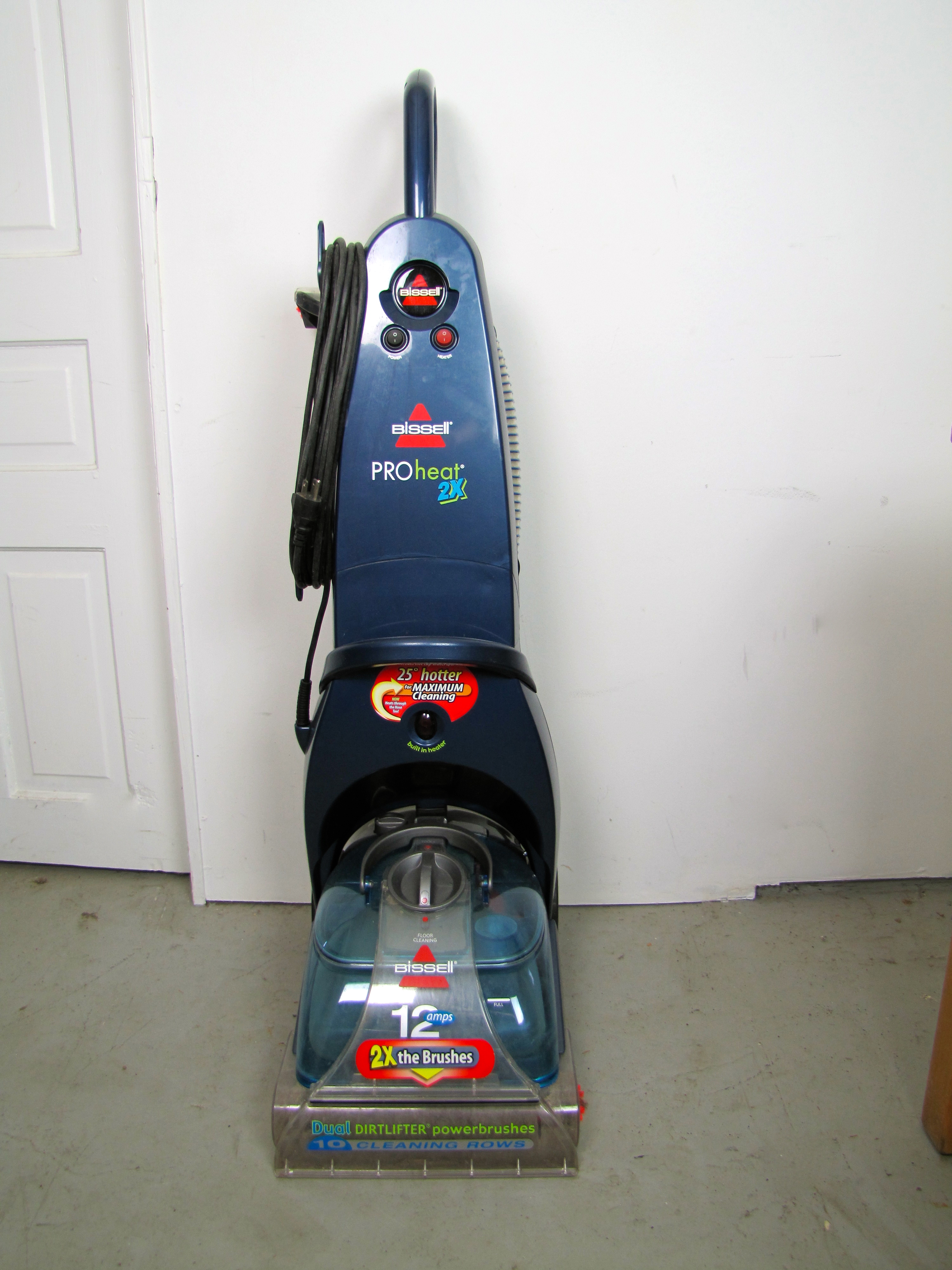 Bissell ProHeat 2X 12amp Carpet And Upholstery Cleaning Machine