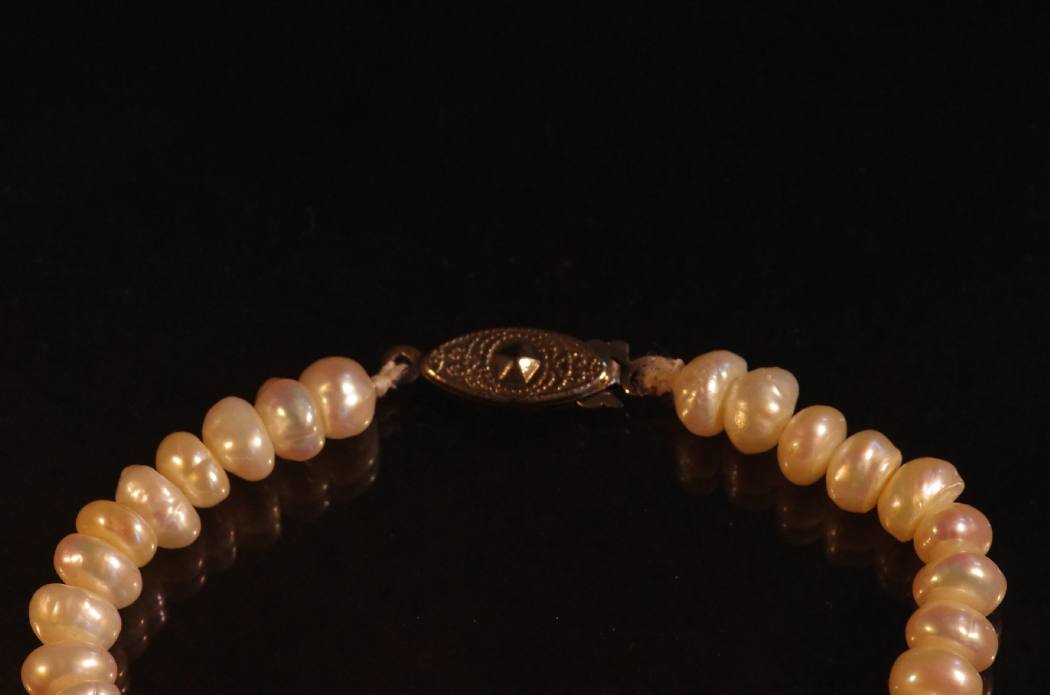 'Button Pearl' Freshwater Pearl Bracelet with Silver Clasp