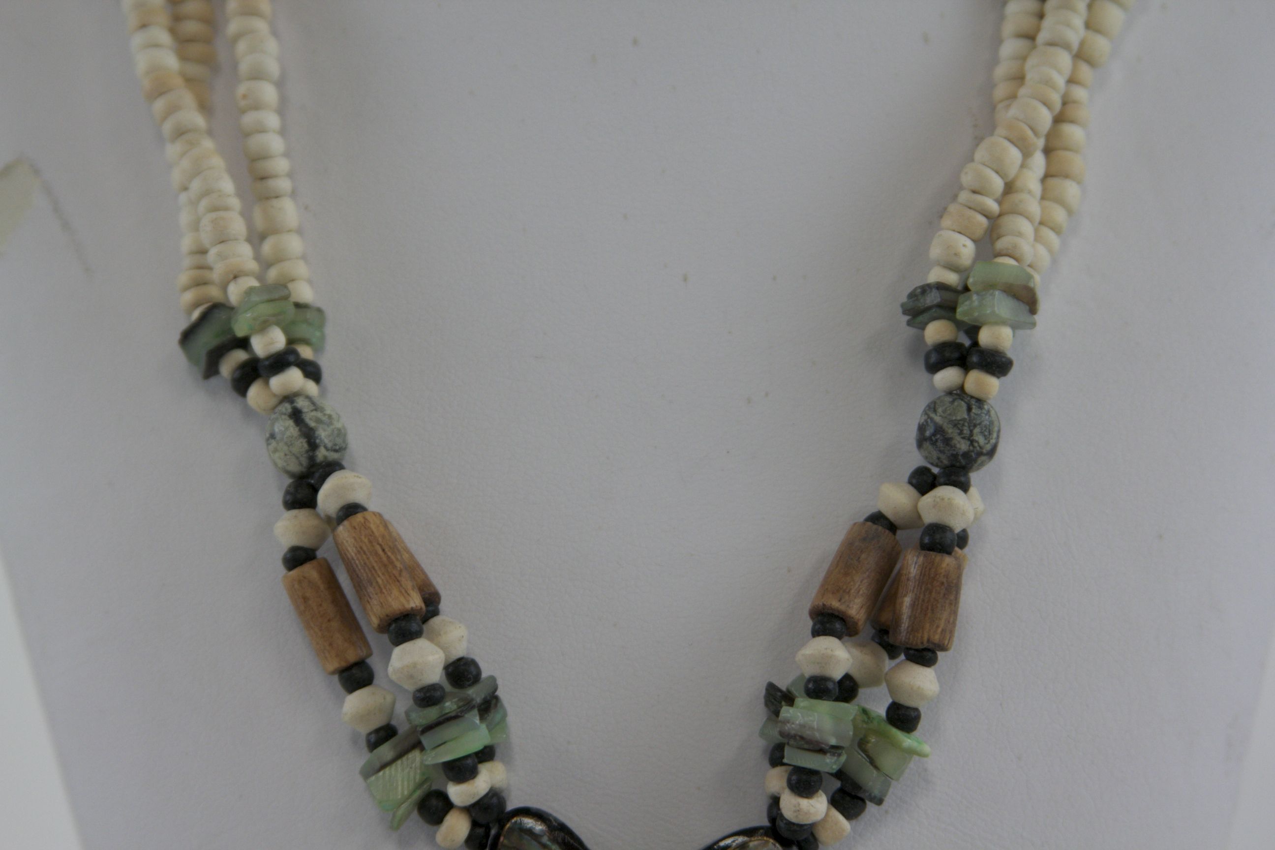 Artful Three-Strand Inlay Horse Motif Necklace and Earrings