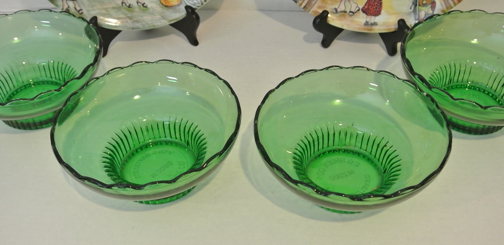 Brilliant Emerald Green Bowls and Decorative Plates
