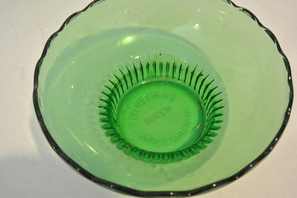 Brilliant Emerald Green Bowls and Decorative Plates
