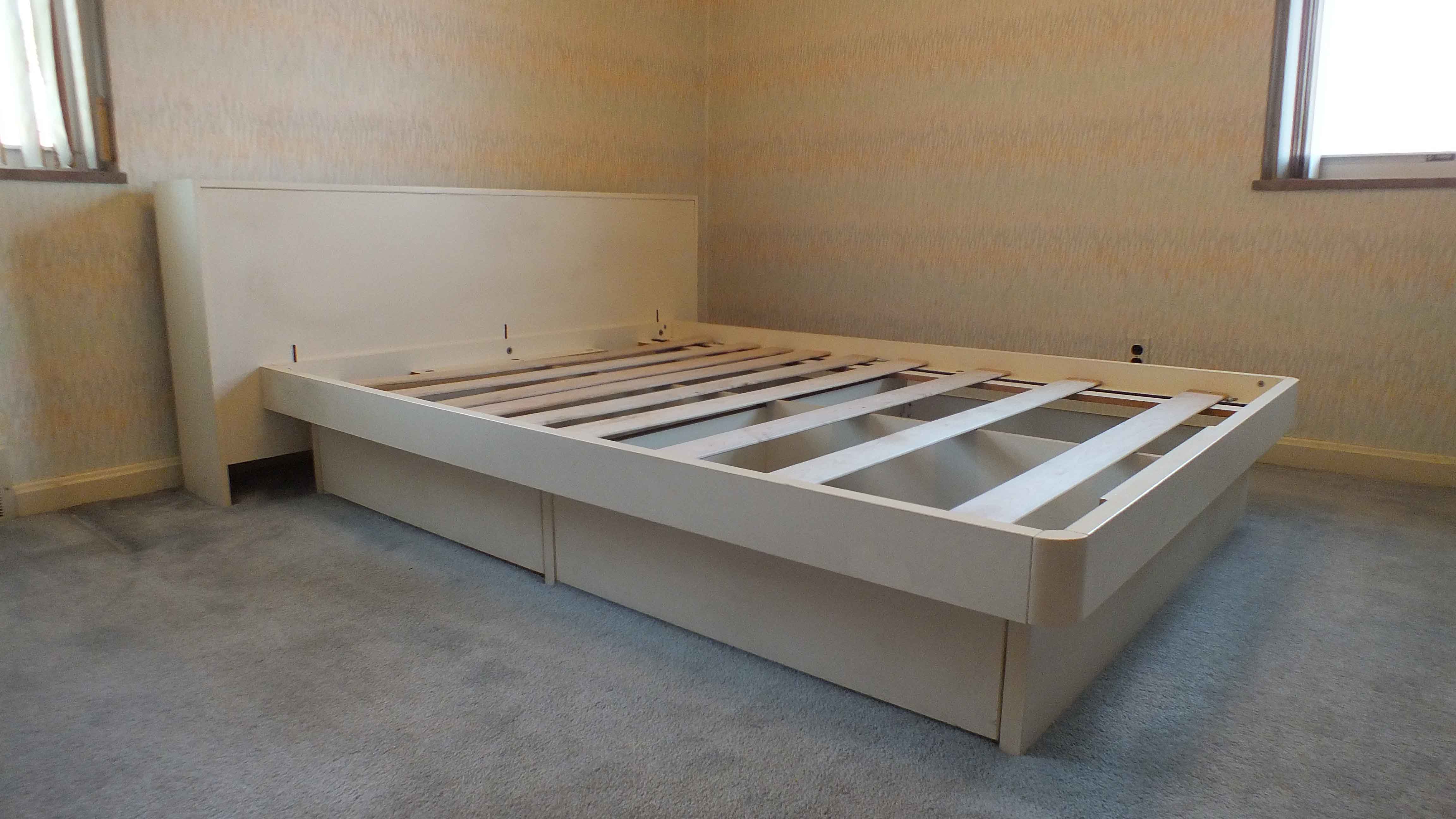 Vintage Techline Platform Bed