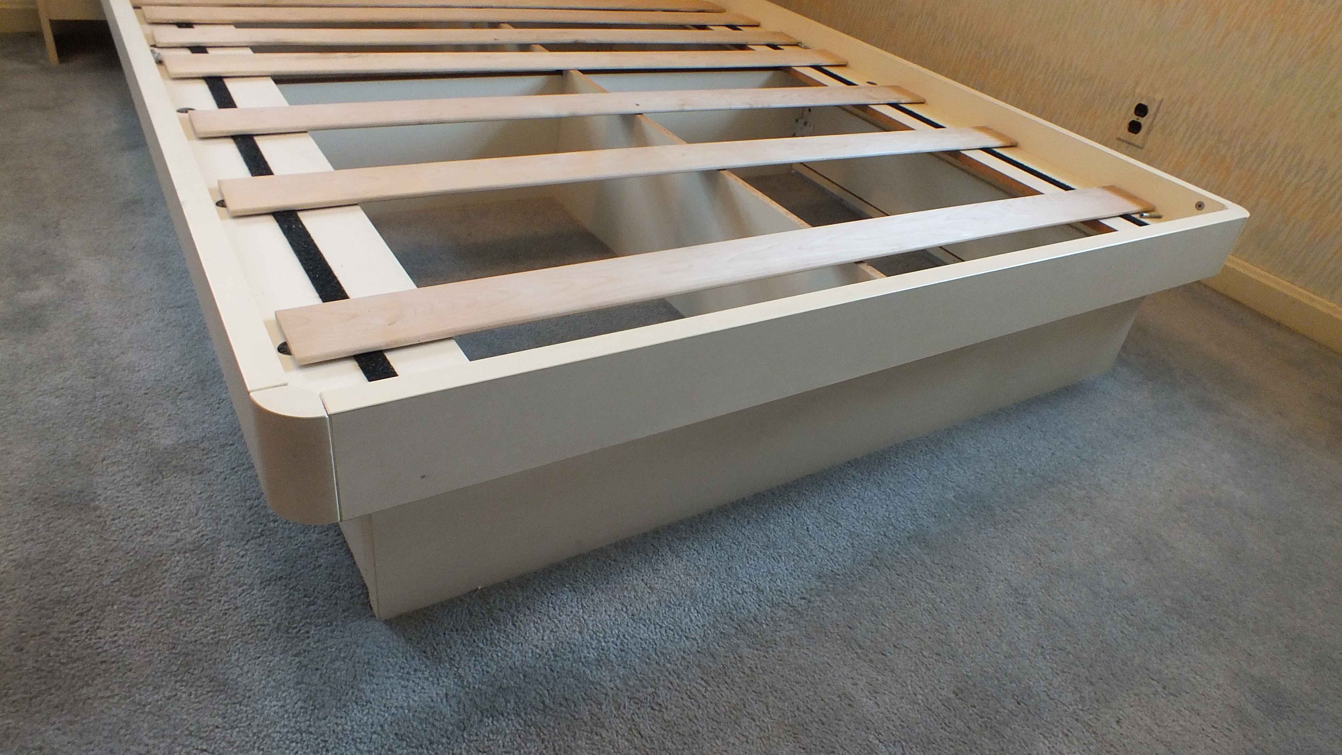 Vintage Techline Platform Bed