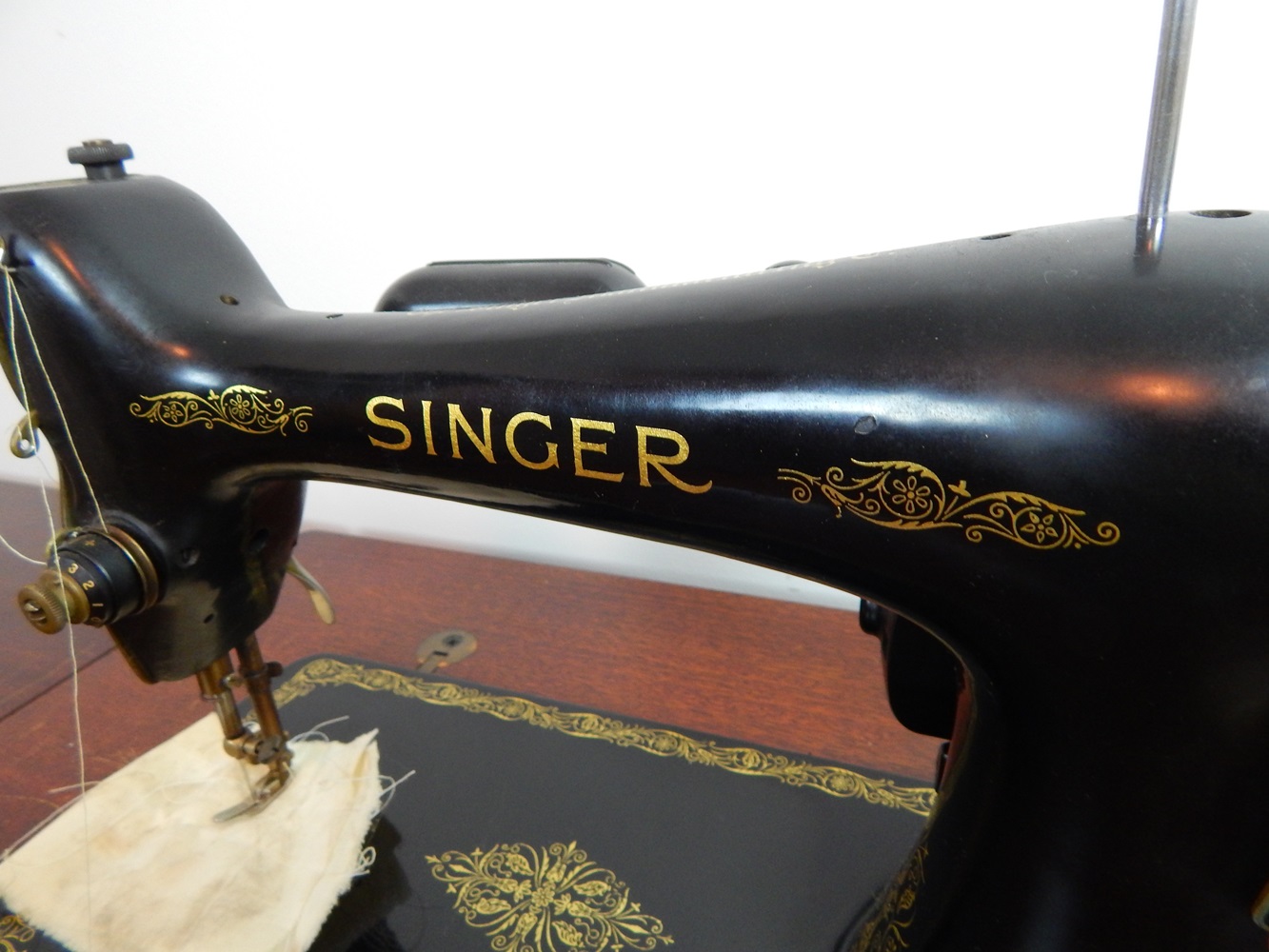 Singer Sewing Machine 
