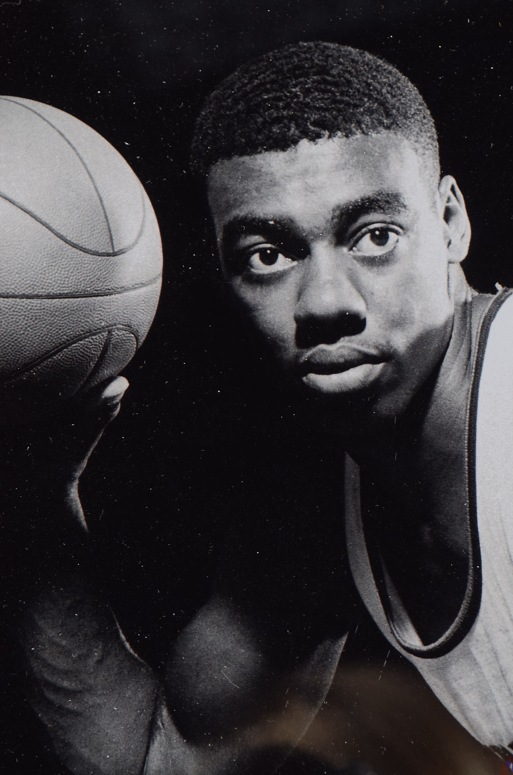 Oscar Robinson Signed Photo