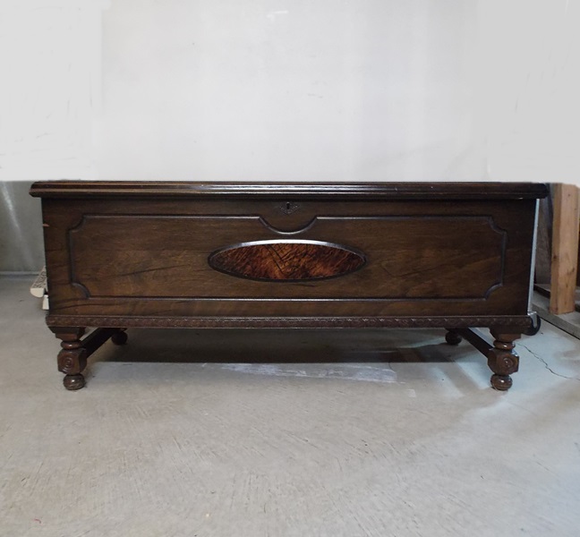 Ed Roos Company Forest Park Line Cedar Hope Chest