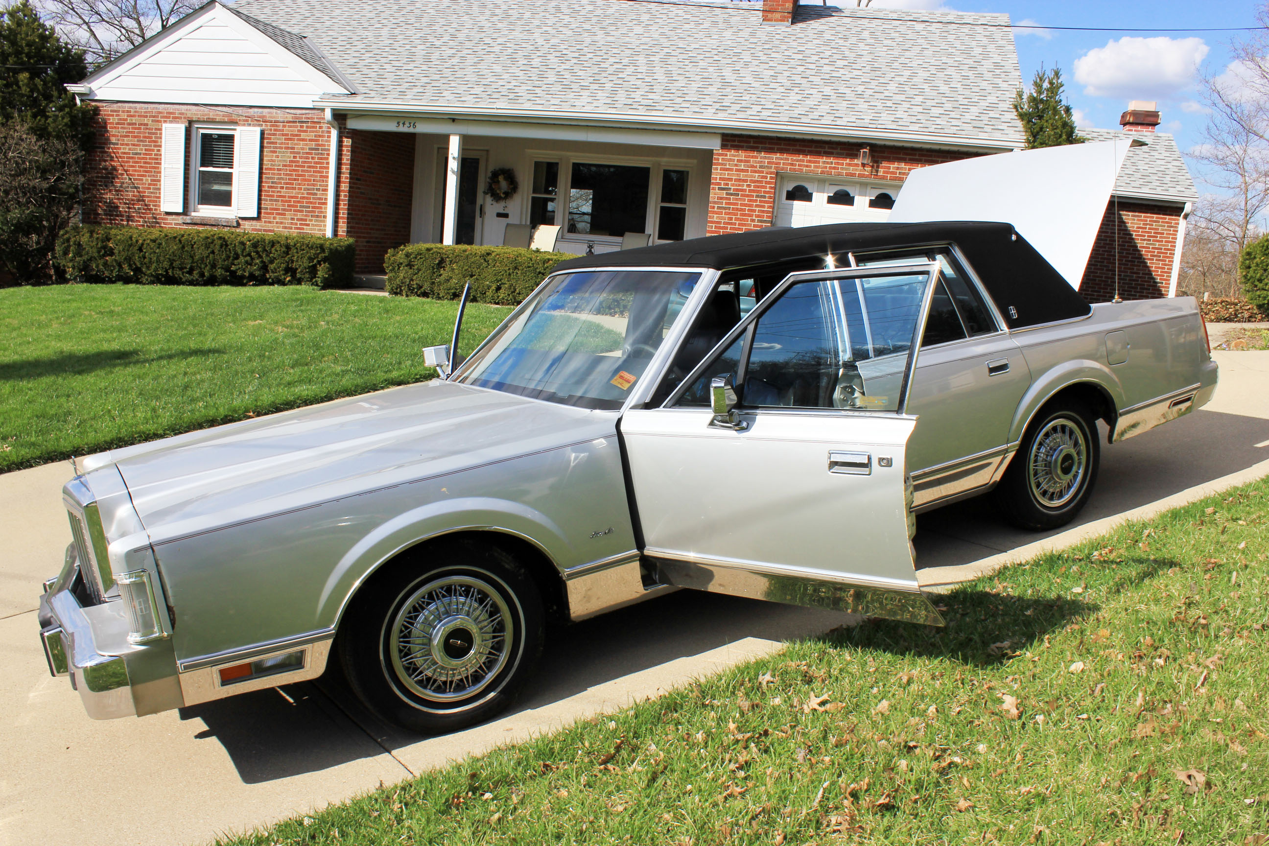 1987 Lincoln Town Car 