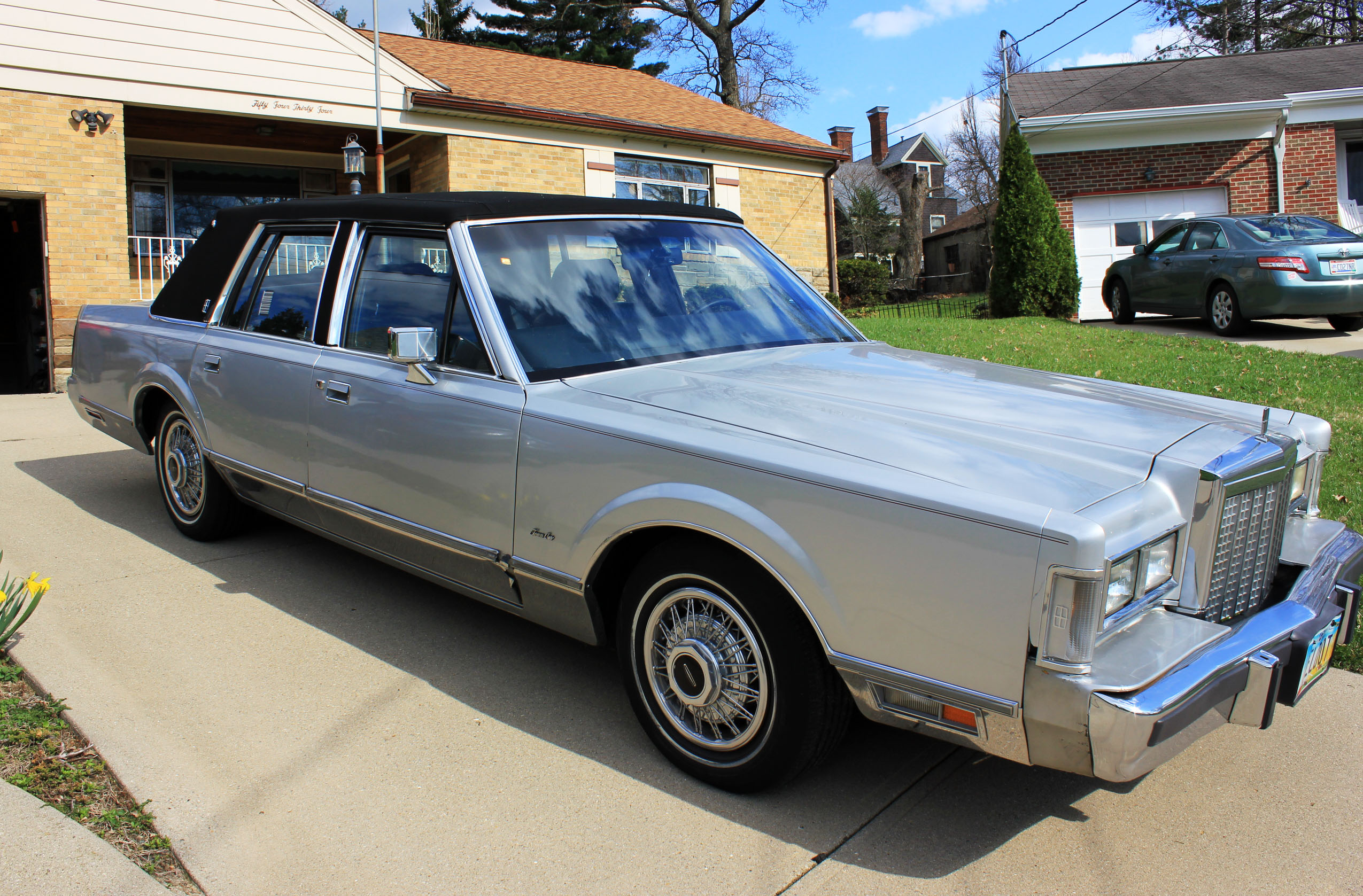 1987 Lincoln Town Car 