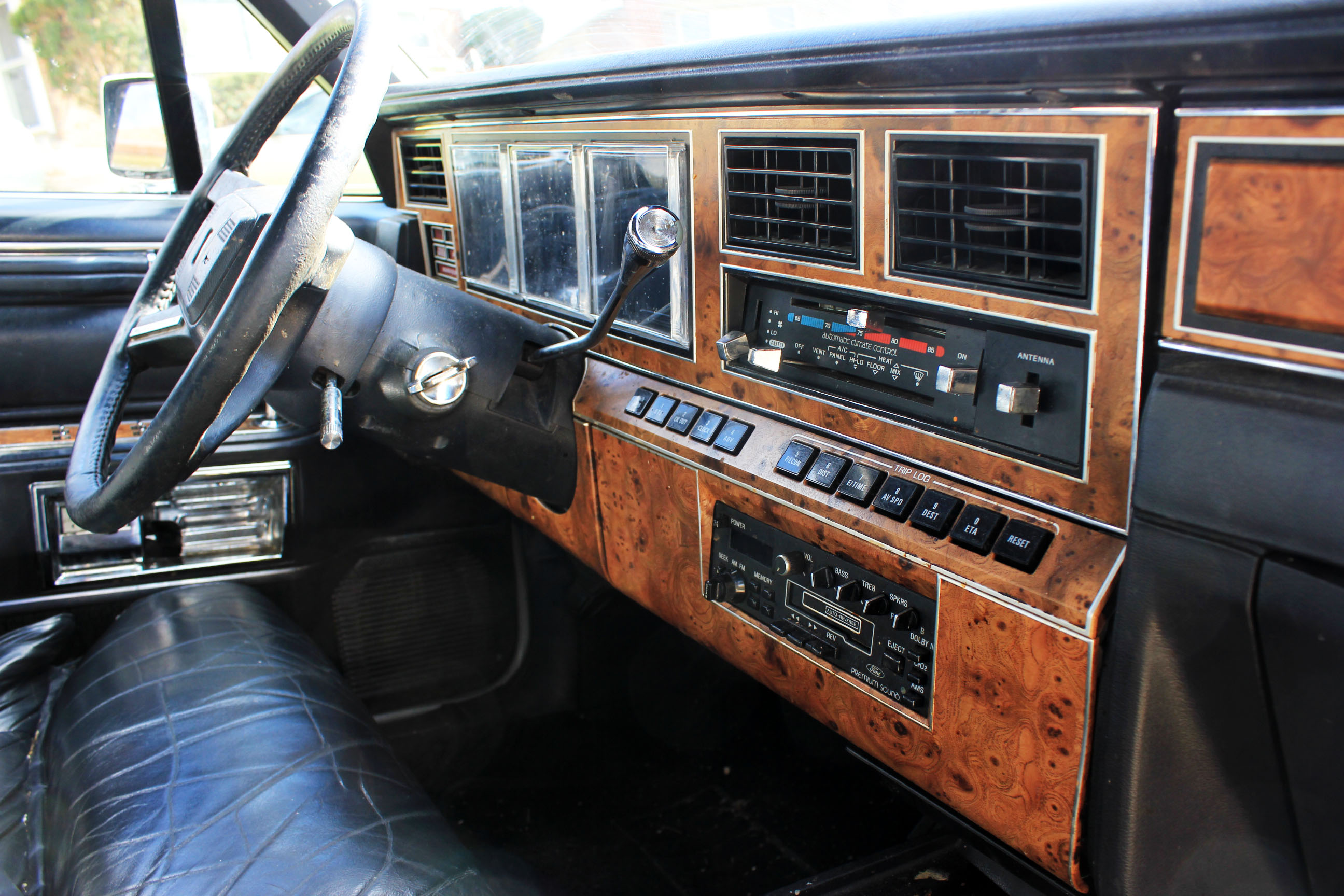 1987 Lincoln Town Car 