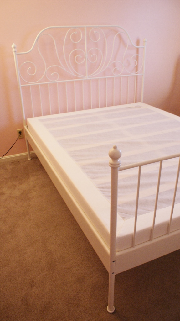 White Metal Queen Bed