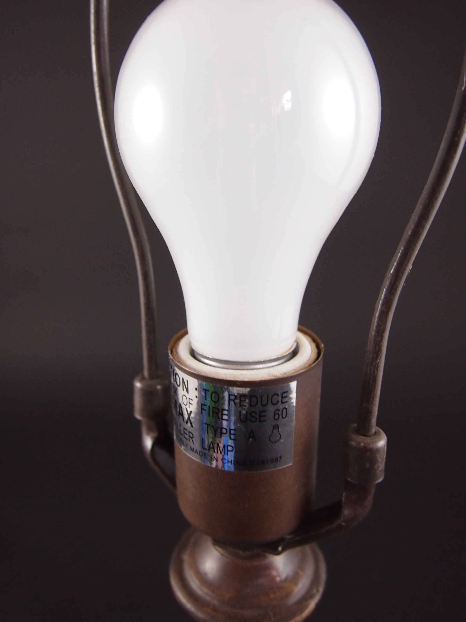 Tiffany Style Purple Flowers and Ivy Lamp