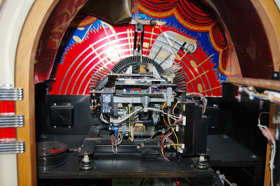 Antique Apparatus Jukebox CD Player with Bubbles