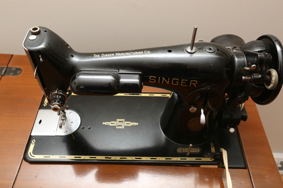 Vintage Black Singer Sewing Machine