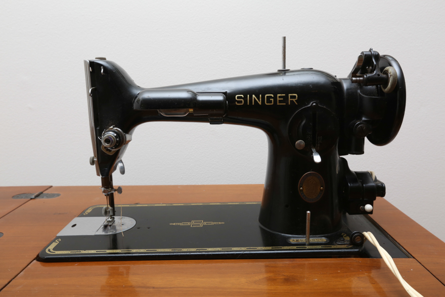 Vintage Black Singer Sewing Machine