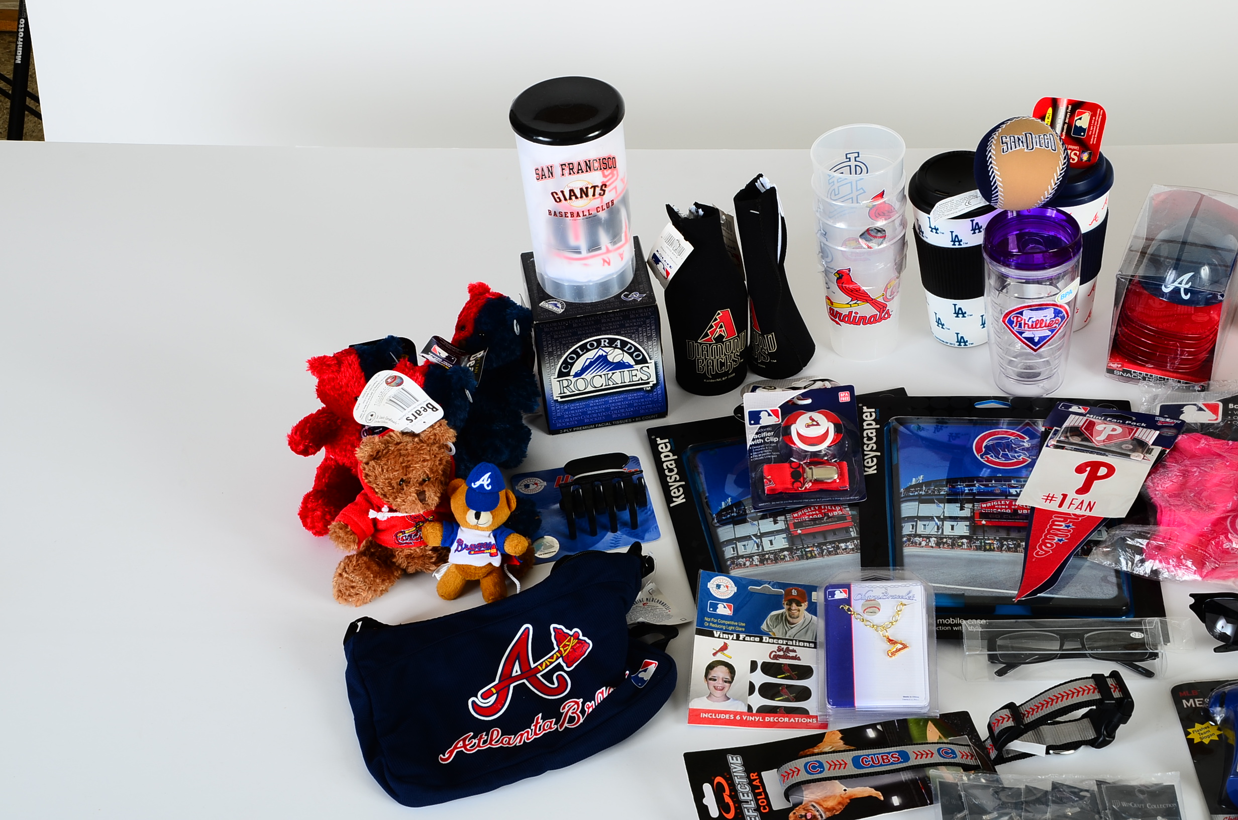 National League Baseball Fan Lot